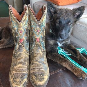 Women’s Dan Post Snip Toe Cowboy Boots, size 9.